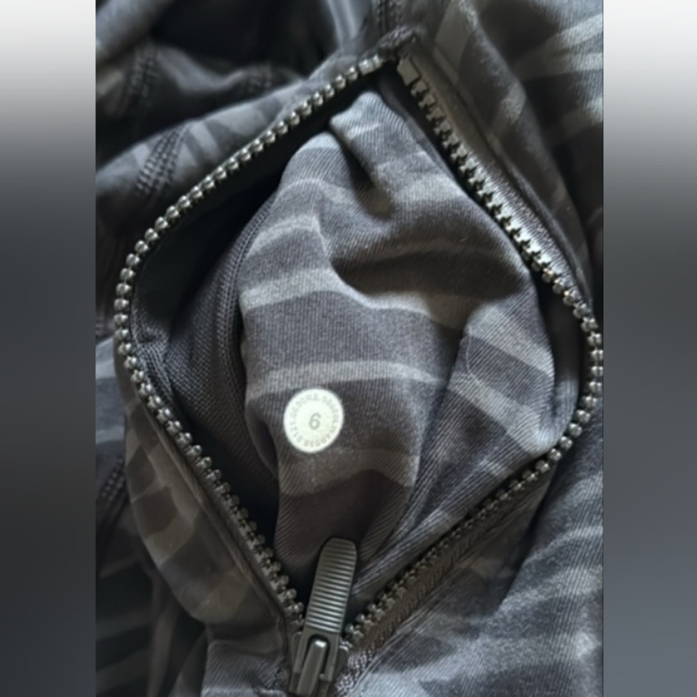 NWOT !!  🍋 LULULEMON Define Jacket Black grey size 6 - Picture 9 of 12
